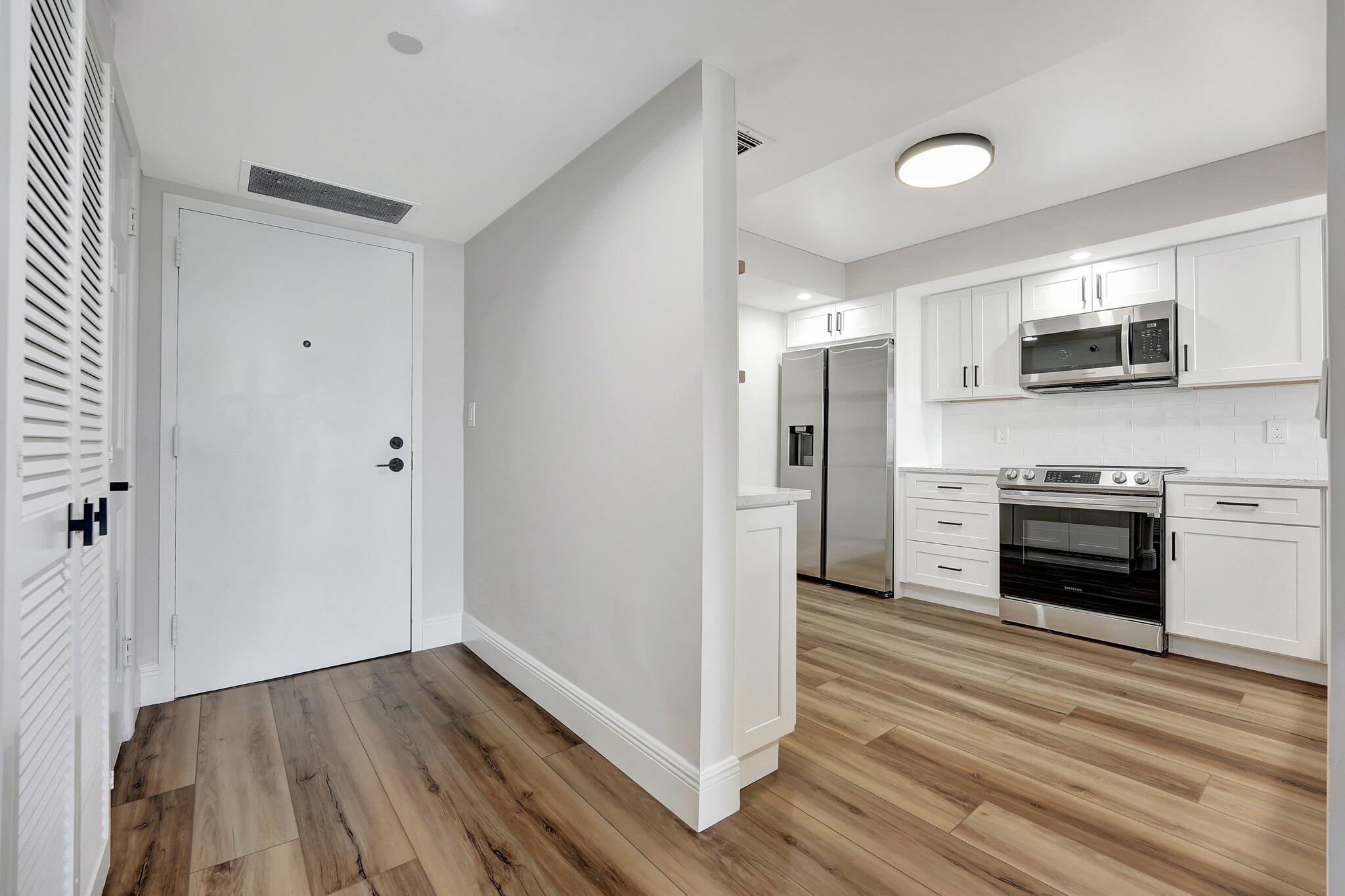 Image 3: 28-web-or-mls-DSC08251