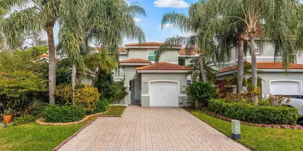 1135 Buttonwood Lane