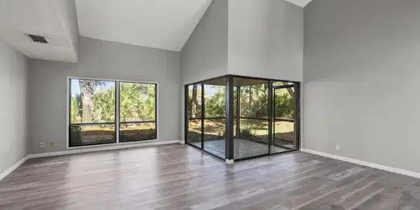 Image 3: 22-web-or-mls-DSC00459