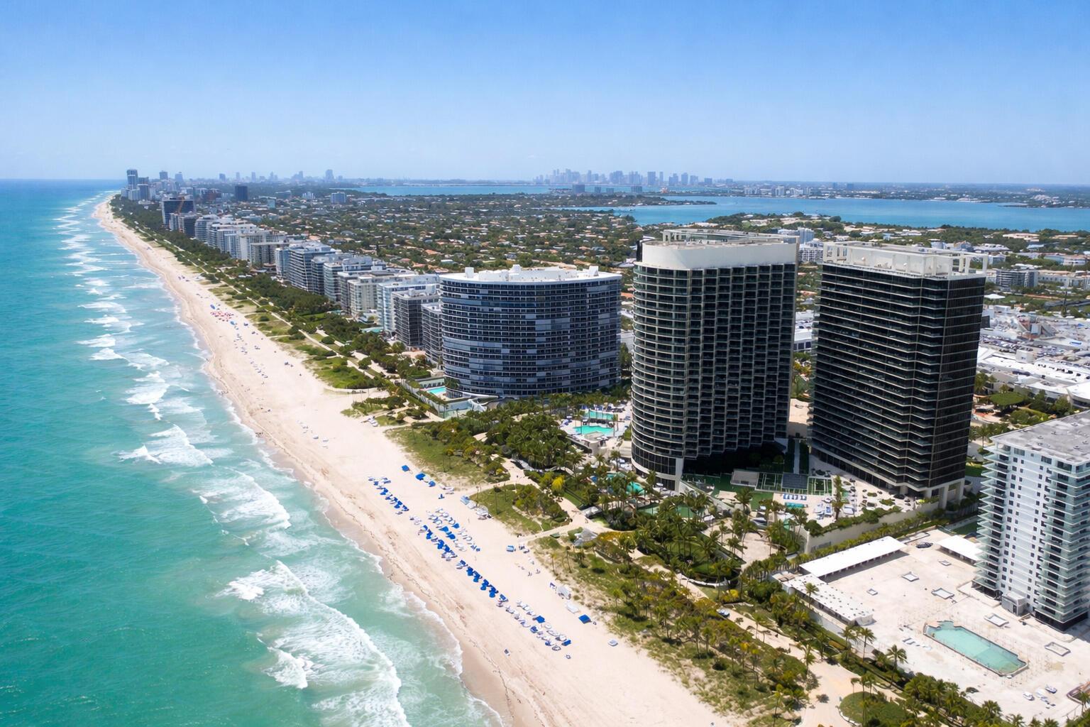 Image 3: St Regis Bal Harbour Resort is positioned on a pre
