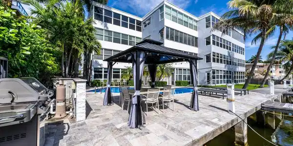 Image 3: 40 Isle of Venice Dr Fort-large-017-023-