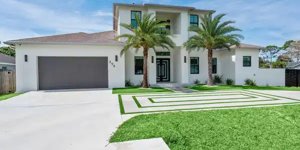 Image 3: 4-web-or-mls-A7404818