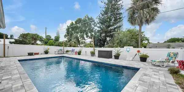 2228 NE 16th Court