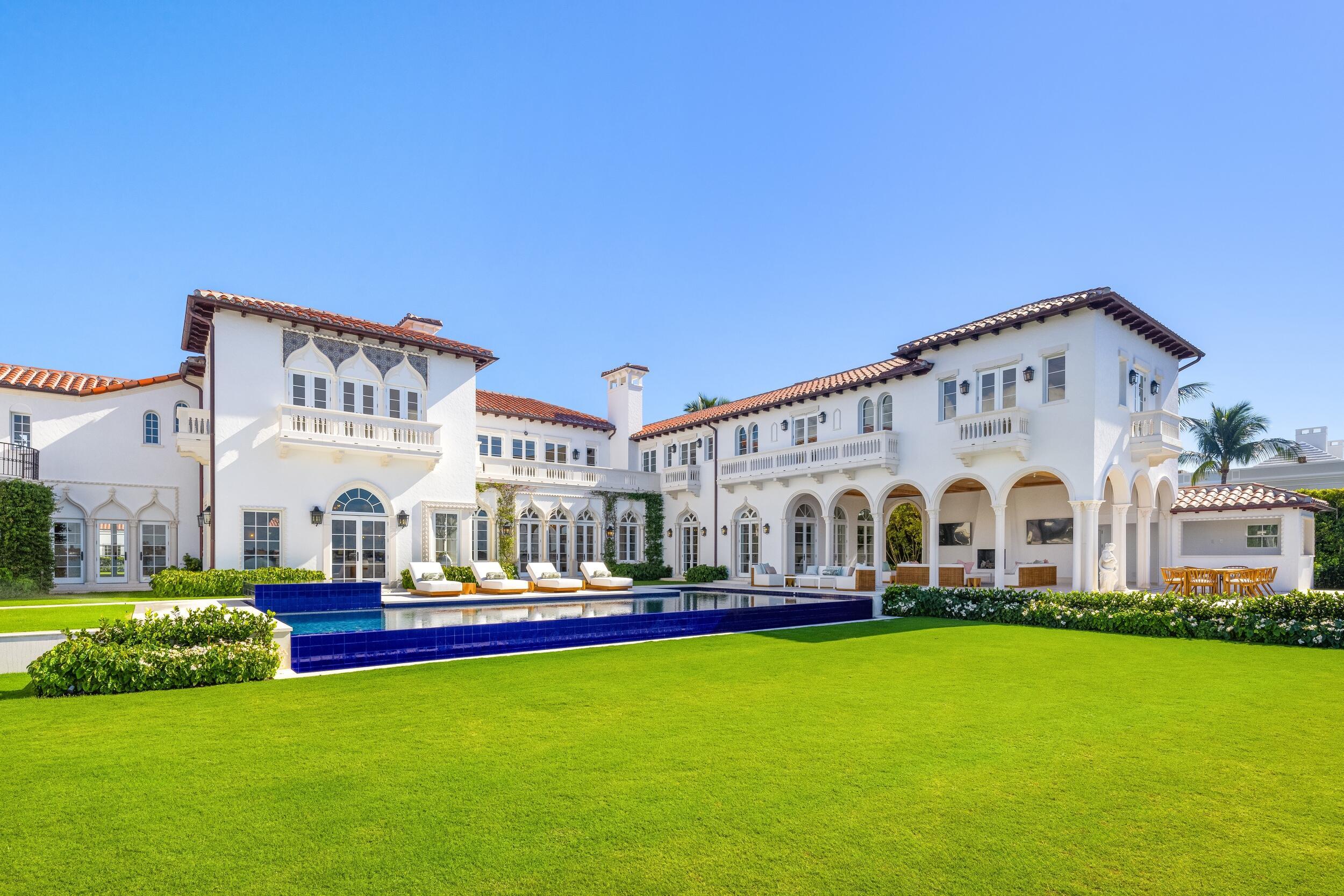 Image 4: Rear Exterior 1