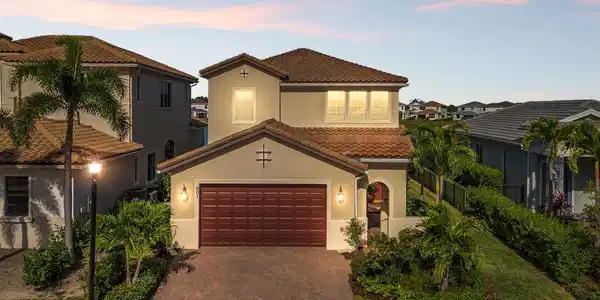601 SE Fascino Circle