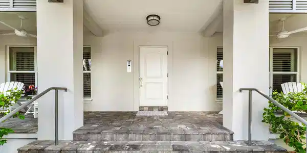 1025 Casuarina Road