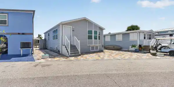 351 Nettles Boulevard