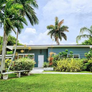 1625 S Palmway