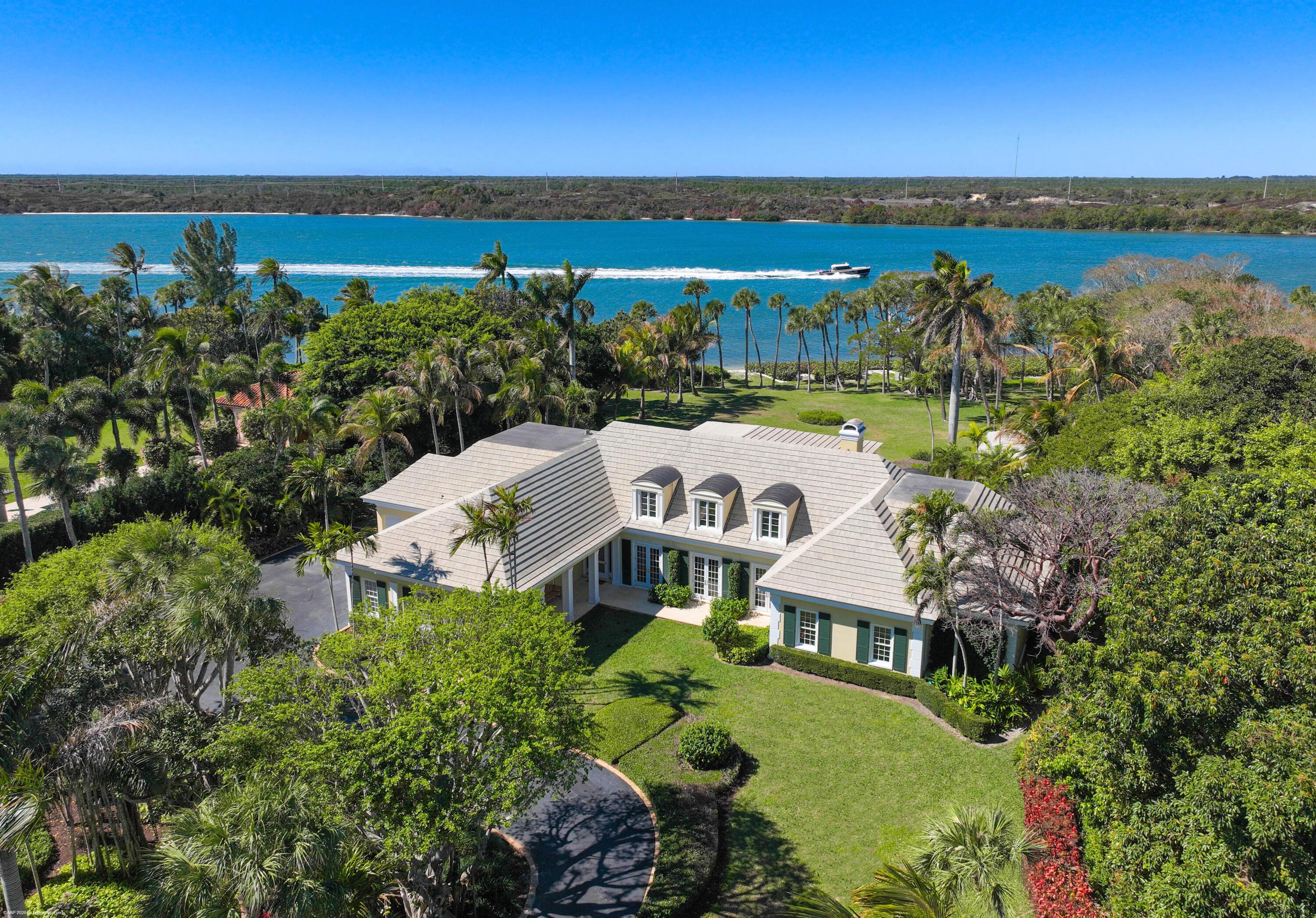 Image 3: 228 South Beach Rd 007