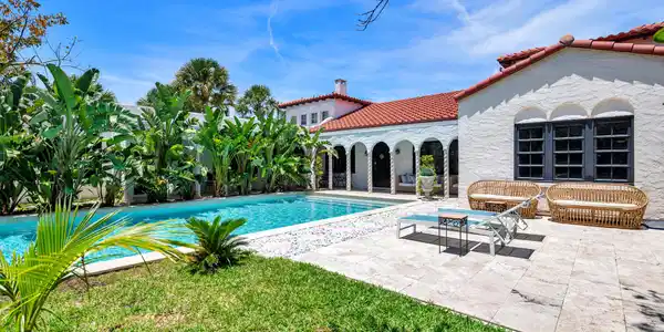 Image 4: Backyard