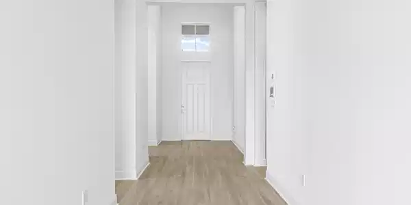 Image 3: Entry