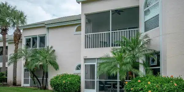 Image 3: 4205 Fairway Dr N Jupiter FL-large-032-0