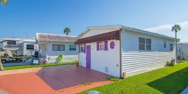 122 Nettles Boulevard