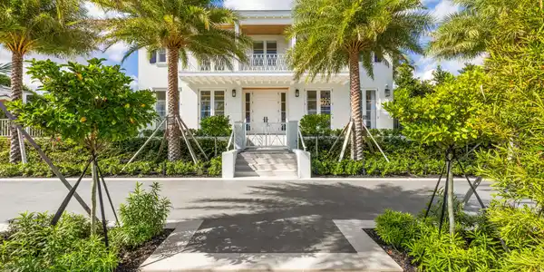 2415 S Flagler Drive