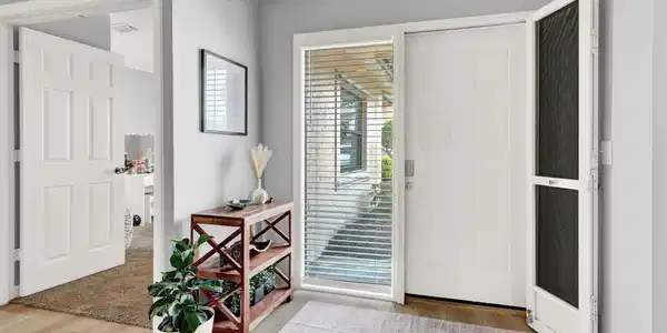 Image 3: 04_Image_4_mls