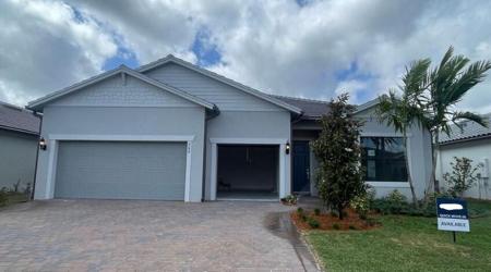 766 SE Courances Drive