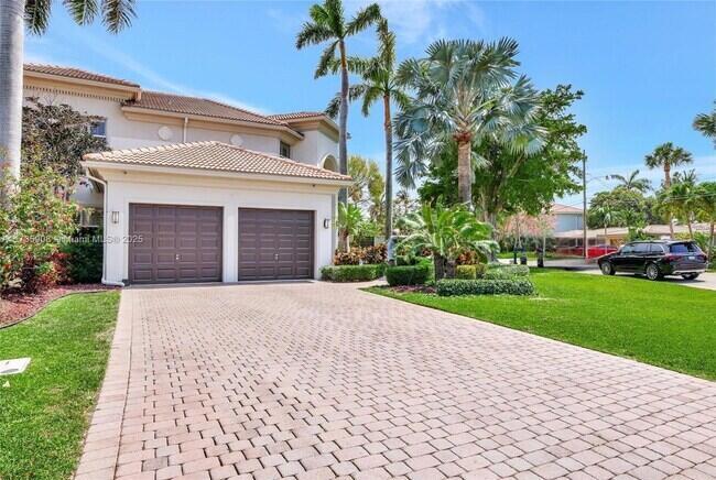 Image 2: 2844-ne-26th-ave-lighthouse-point-fl-bui