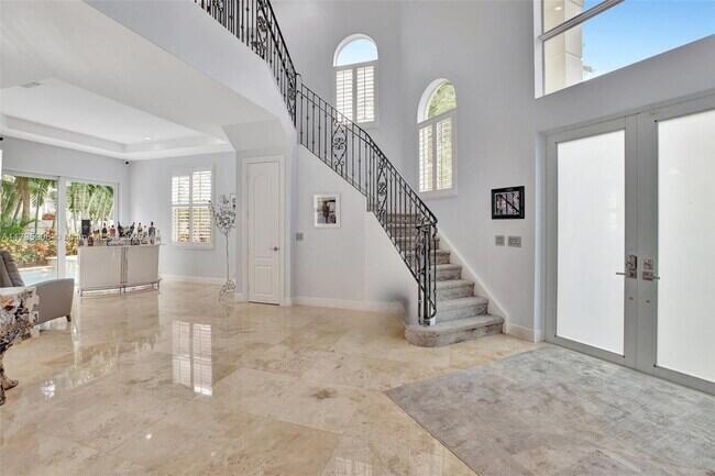 Image 4: 2844-ne-26th-ave-lighthouse-point-fl-bui