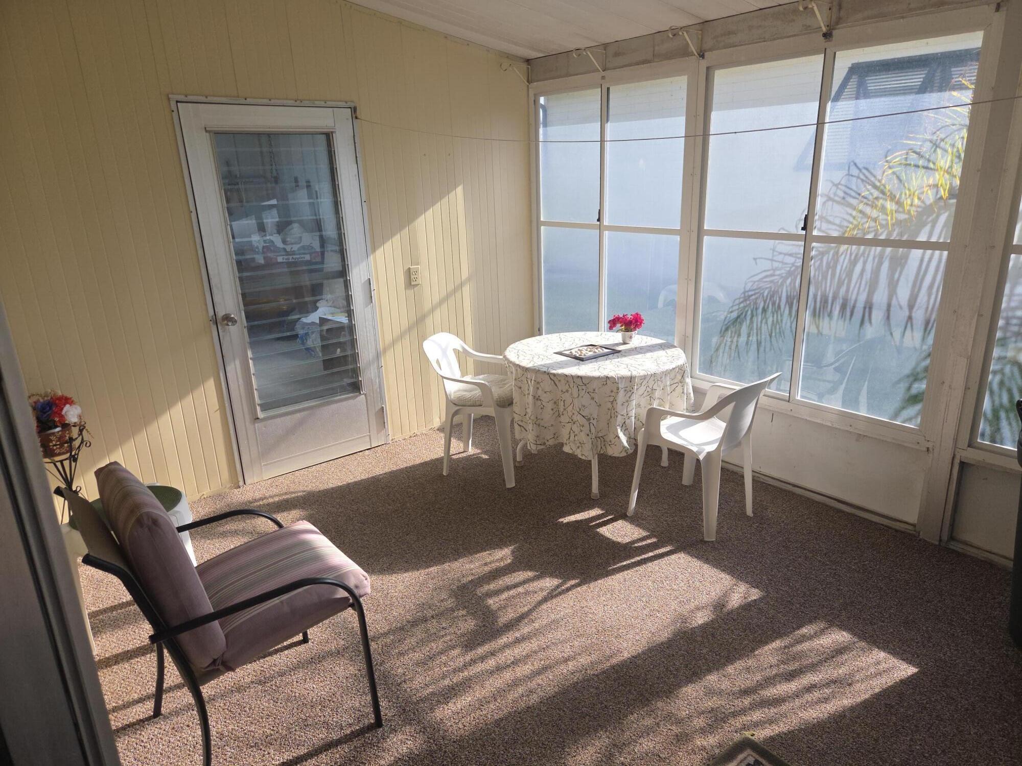 Image 4: floridaroom 1