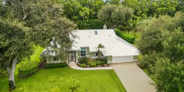737 SW Wood Creek Drive