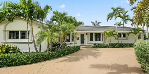2600 NE 43rd Street