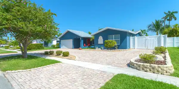 821 SE 16th Street