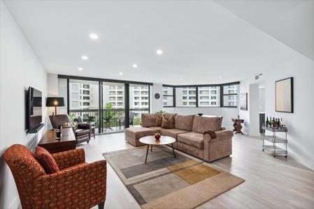 2900 NE 14th Street Cswy