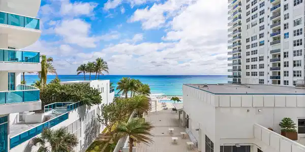 Image 2: 017-2751SouthOceanDrive-Unit504N-Hollywo