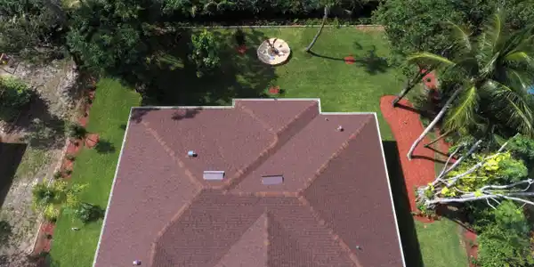 Image 4: Yard View