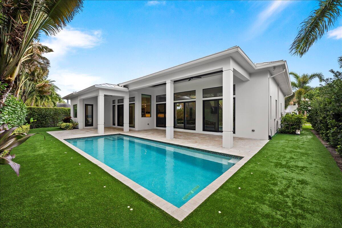 Image 3: Saltwater Pool