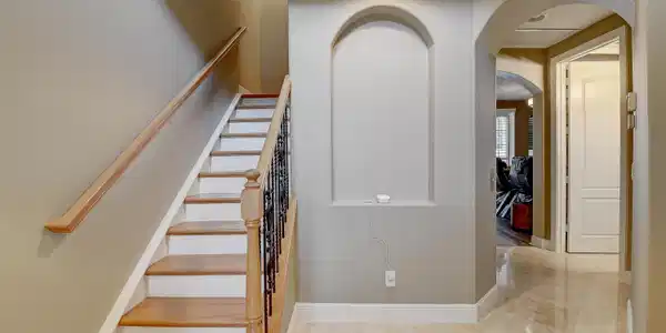 Image 4: Foyer