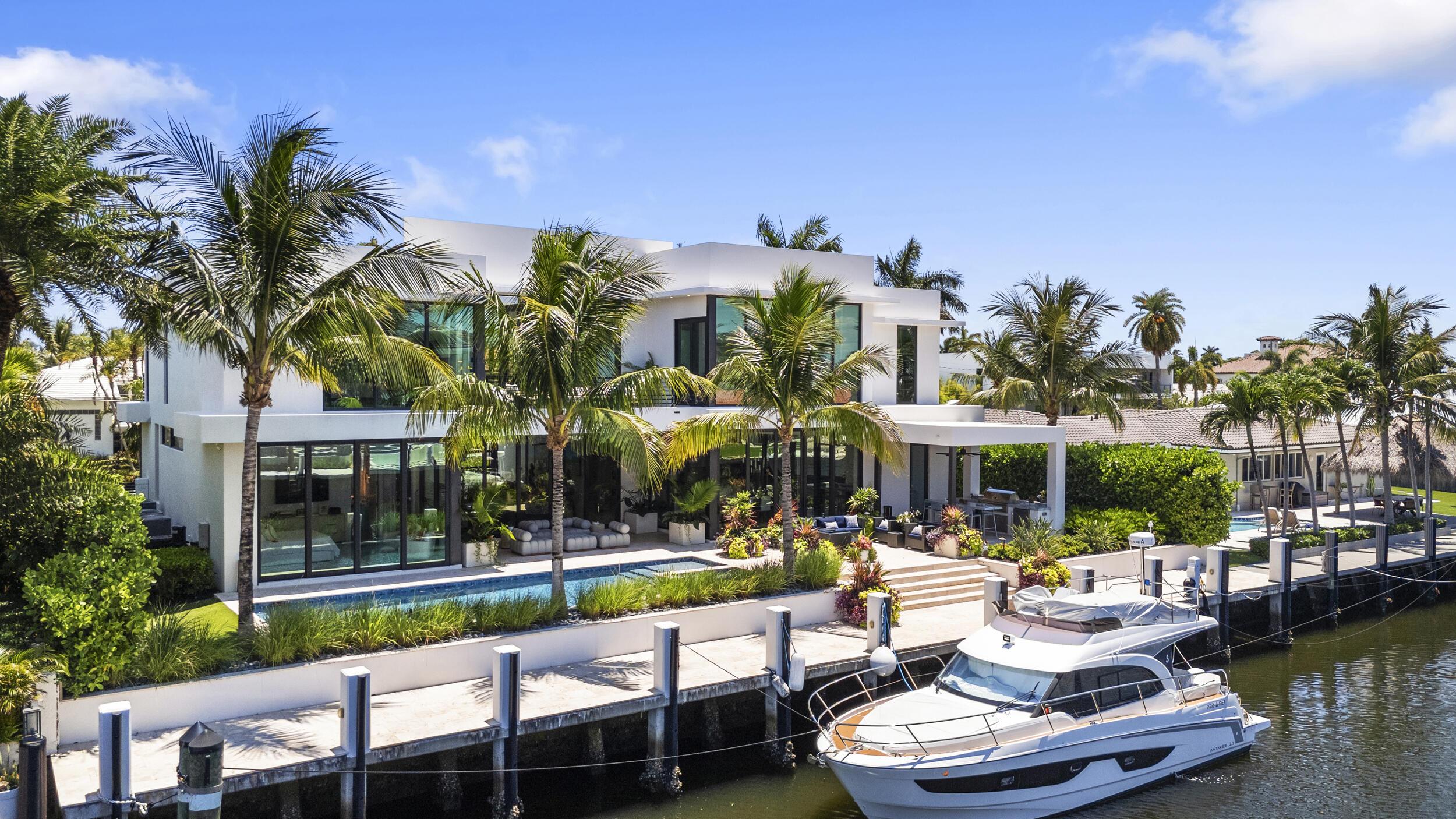 Image 1: 100 Feet On The Water. Concrete Dock, Power Pedest