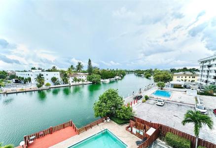 110 S Shore Dr