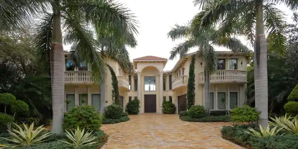 750 NE 33rd Street