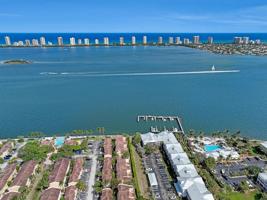 1050 Lake Shore Drive