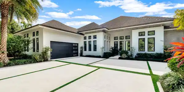 790 Lake Drive