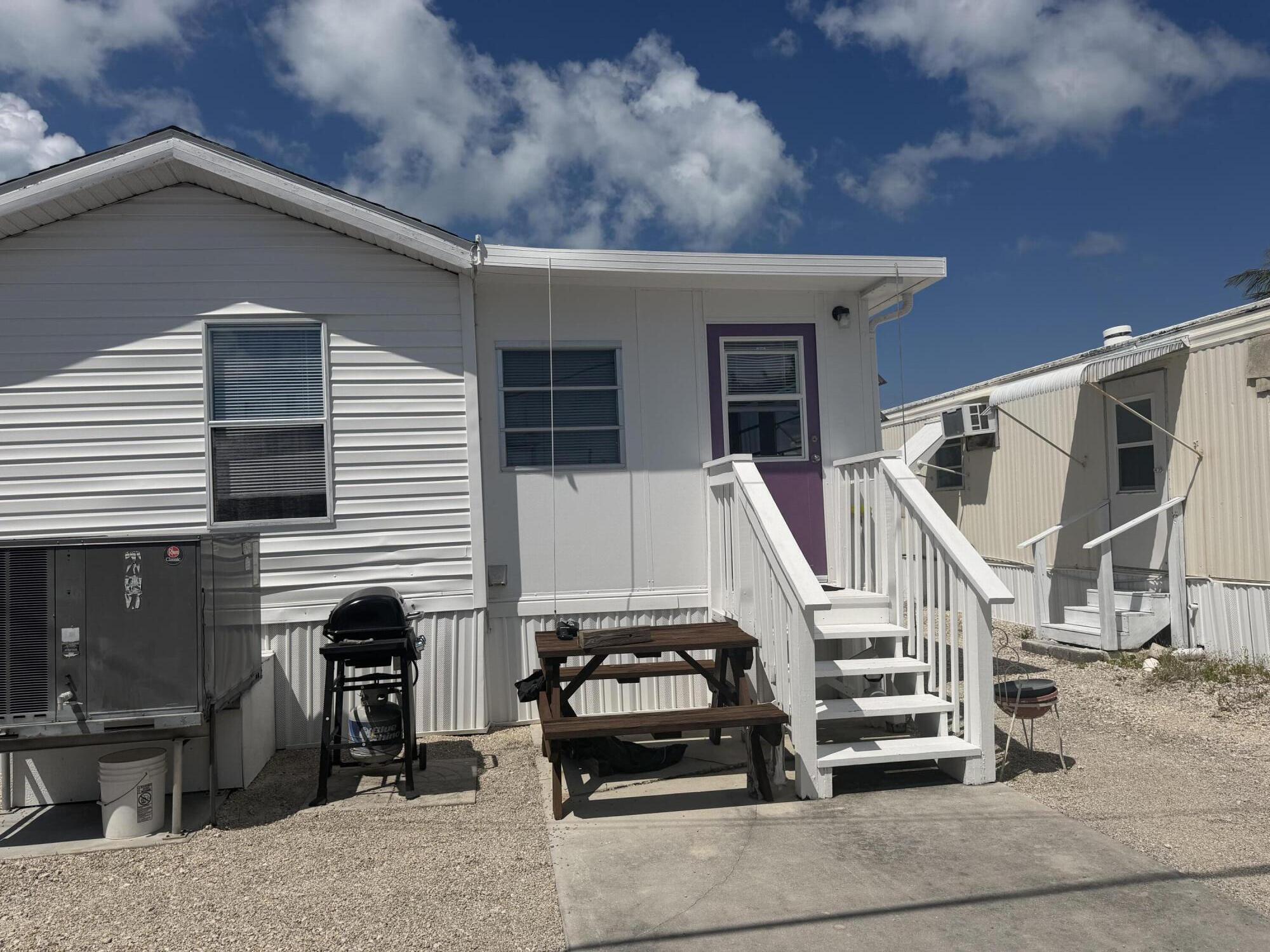 Image 2: Back yard G15