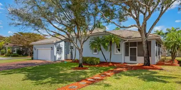 Image 4: 4