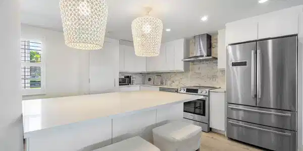Image 2: Kitchen