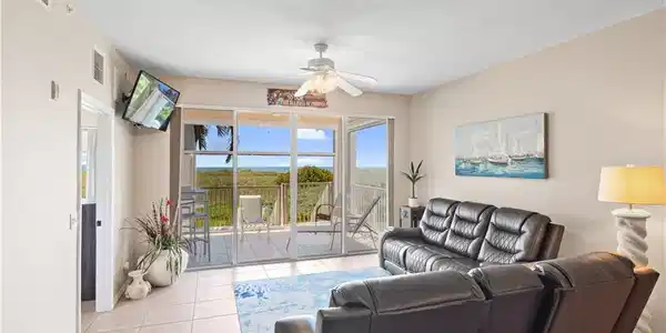 1010 Windward Dr