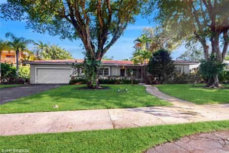 955 NE 95th St