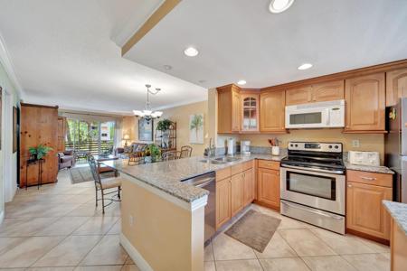 1541 S Ocean Blvd