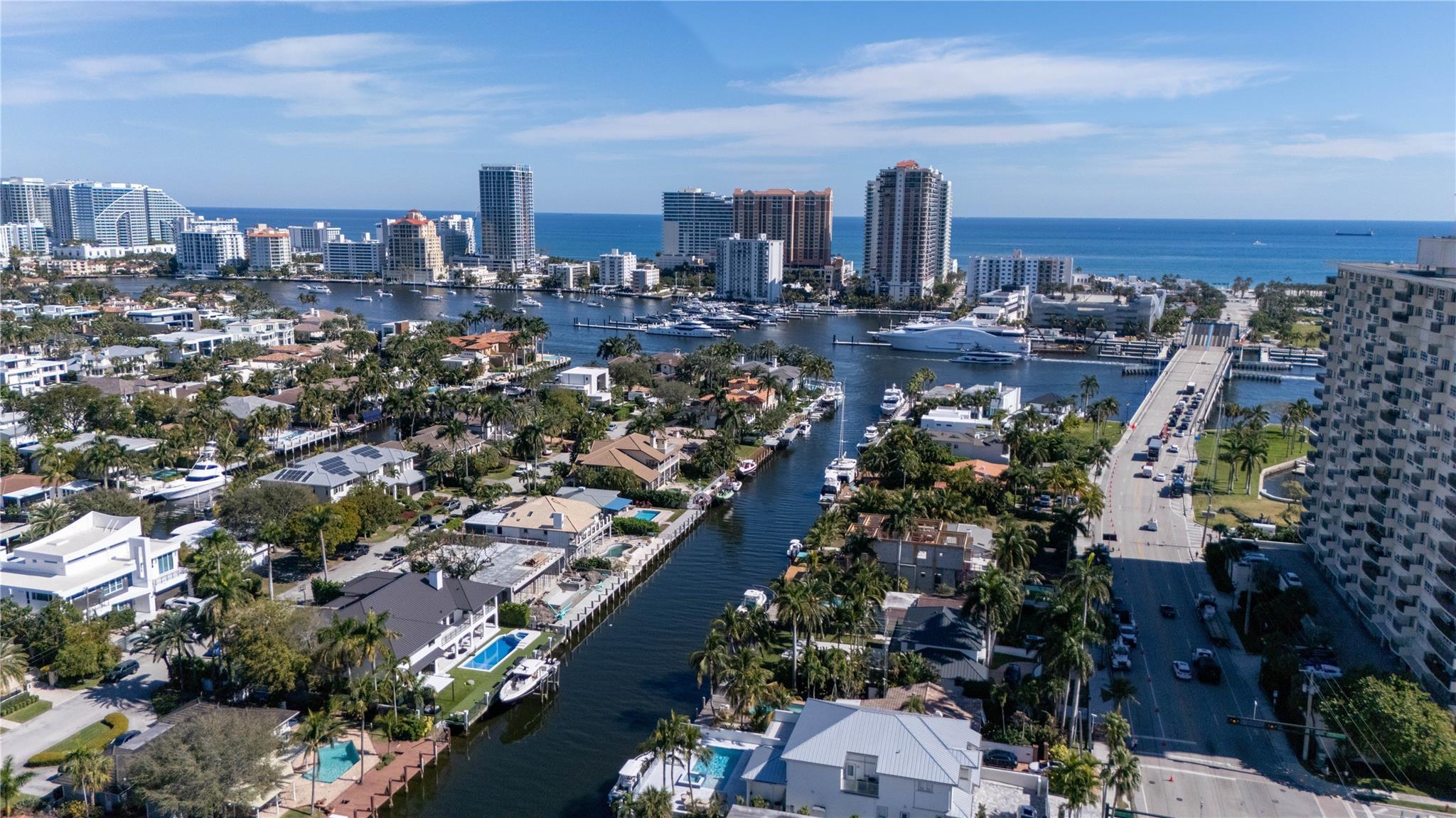 Image 2: Steps from Las Olas Blvd., Ft Lauderdale Beach and