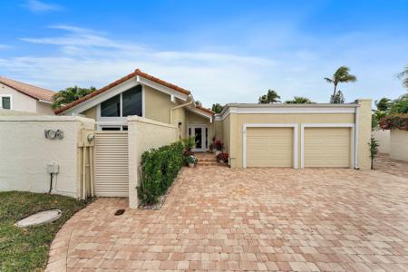 108 Tarpon Lane E