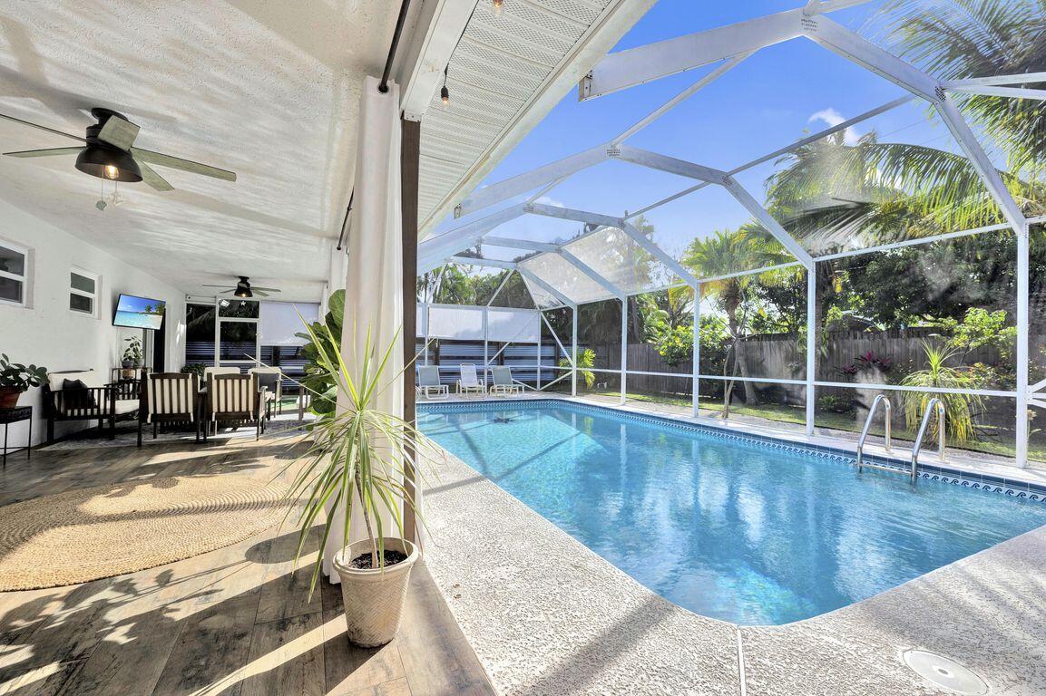 Image 1: Stuart pool house