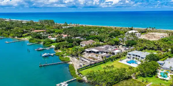 Image 3: 508 South Beach Road-201-40