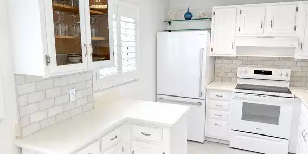 Image 4: 2