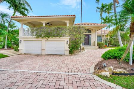 290 E Fern Drive