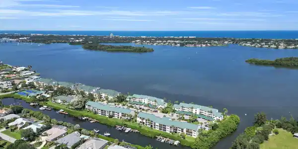 Image 2: 35_dji_0692