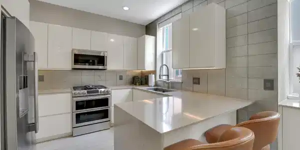 Image 3: Kitchen